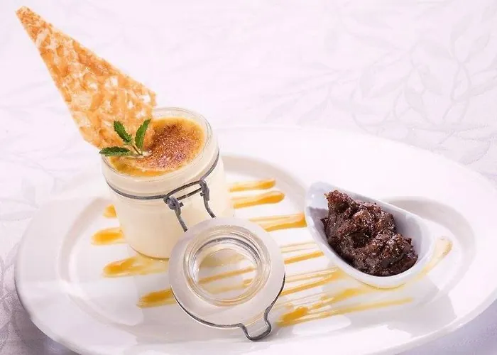 Logis Restaurant Solenca نوغارو