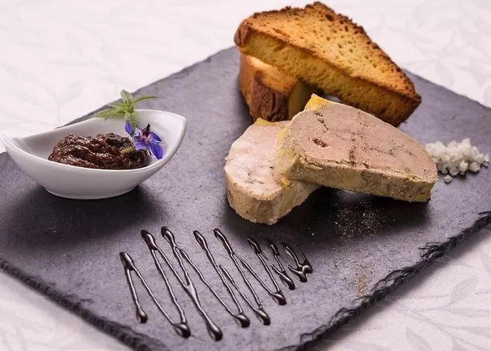 Logis Restaurant Solenca نوغارو