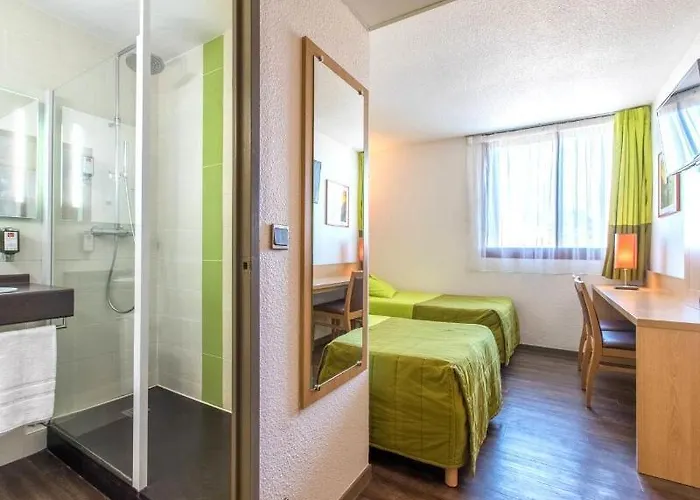 Logis Restaurant Solenca فندق