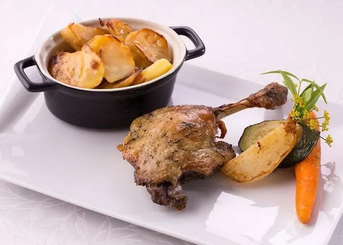 Logis Restaurant Solenca فندق