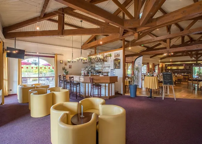 Logis Restaurant Solenca فندق