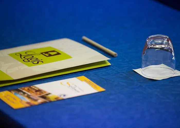 Logis Restaurant Solenca فندق 3*