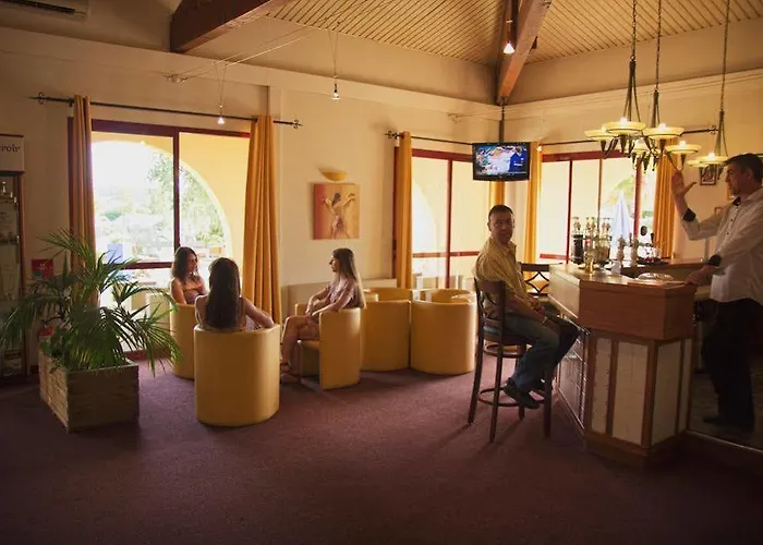 فندق Logis Restaurant Solenca