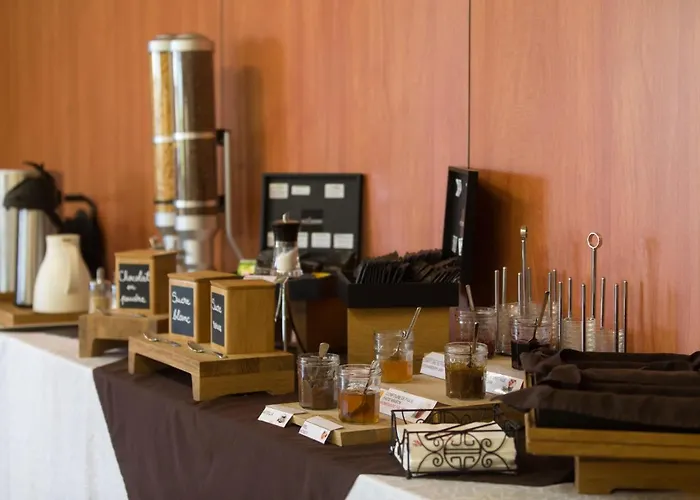 Logis Restaurant Solenca فندق