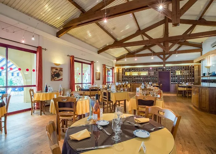 Logis Restaurant Solenca فندق