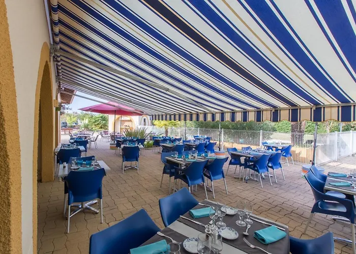 Logis Restaurant Solenca 3* نوغارو