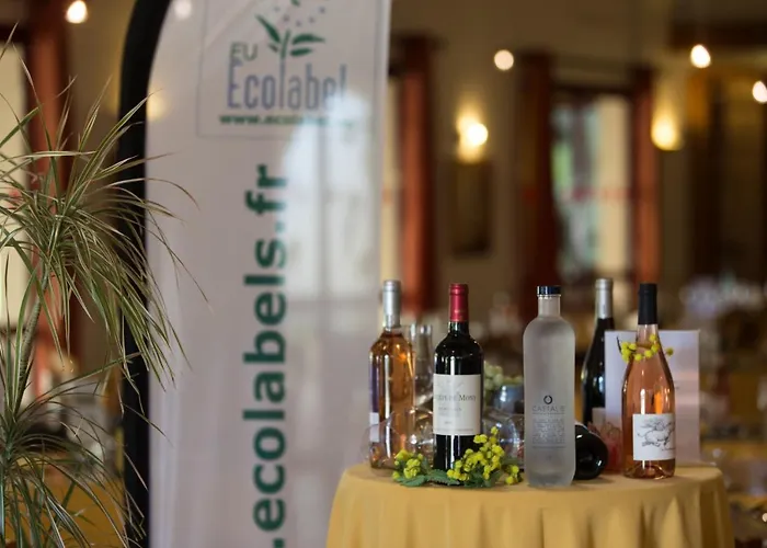 Logis Restaurant Solenca فندق 3*